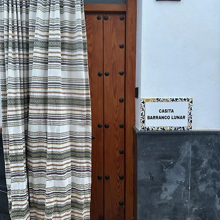 Casita Del Barranco Lunar *